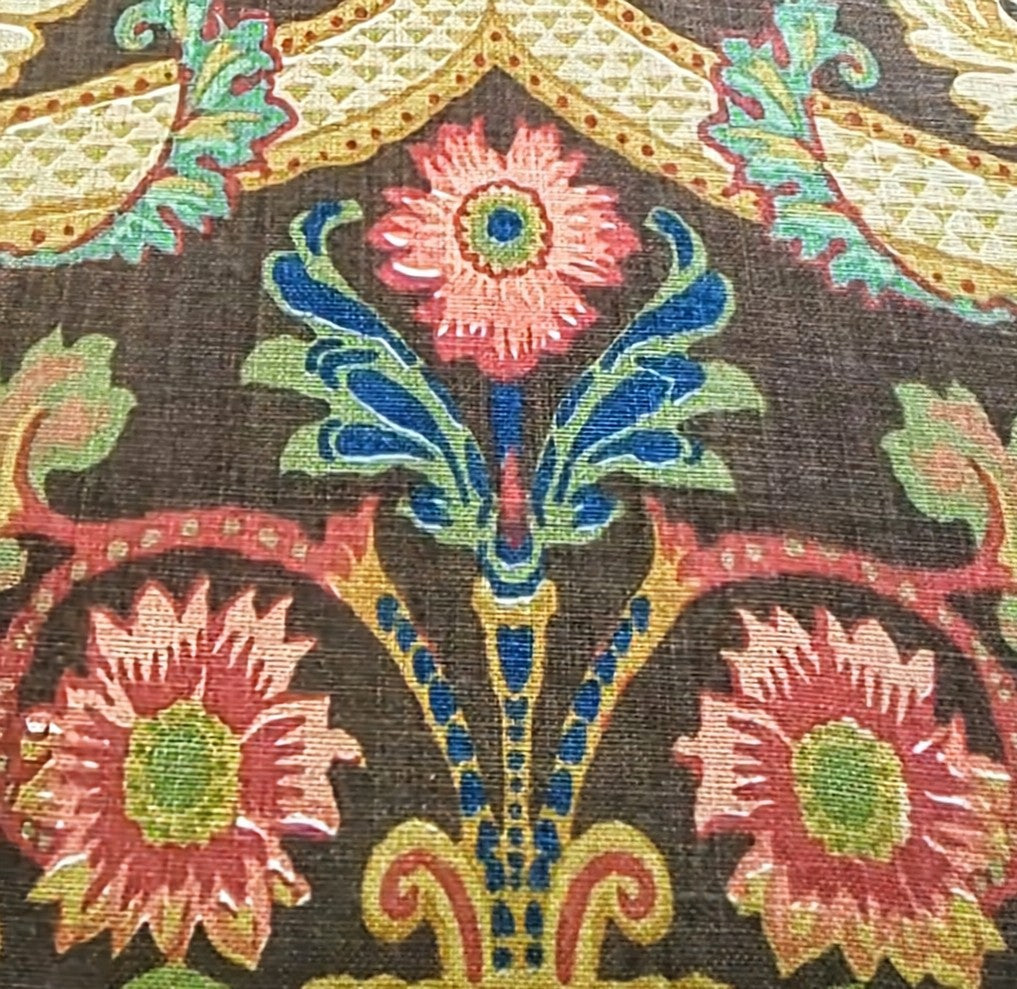 Fontenay Vase by Schumacher 1.8m Remnant