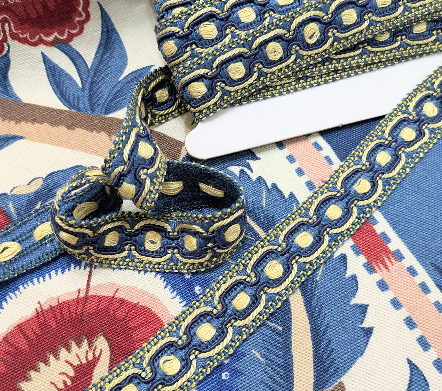 Navy Braid / Trimming with ornate, chain design