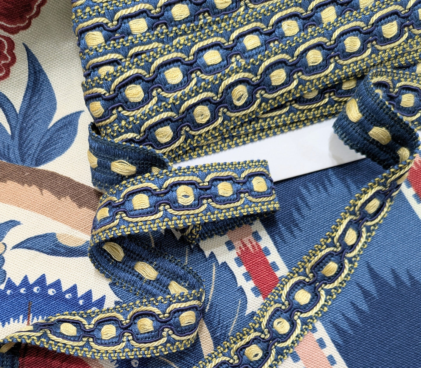 Navy Braid / Trimming with ornate, chain design