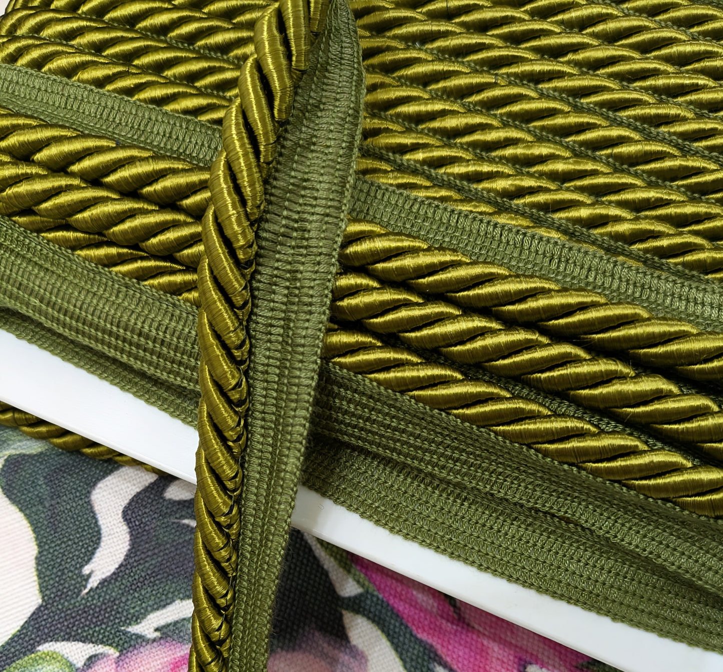 Green Twisted Cord Flange Braid / Trim for Soft Furnishings & Upholstery