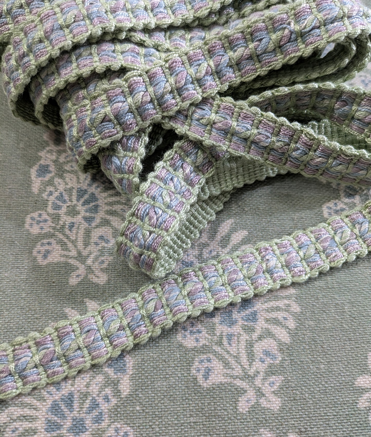 Pale Green, Lilac & Blue Trimming / Braid