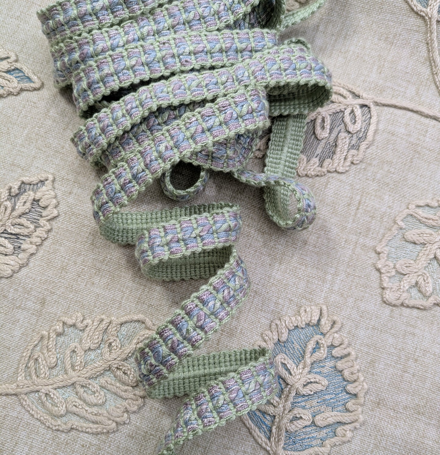Pale Green, Lilac & Blue Trimming / Braid