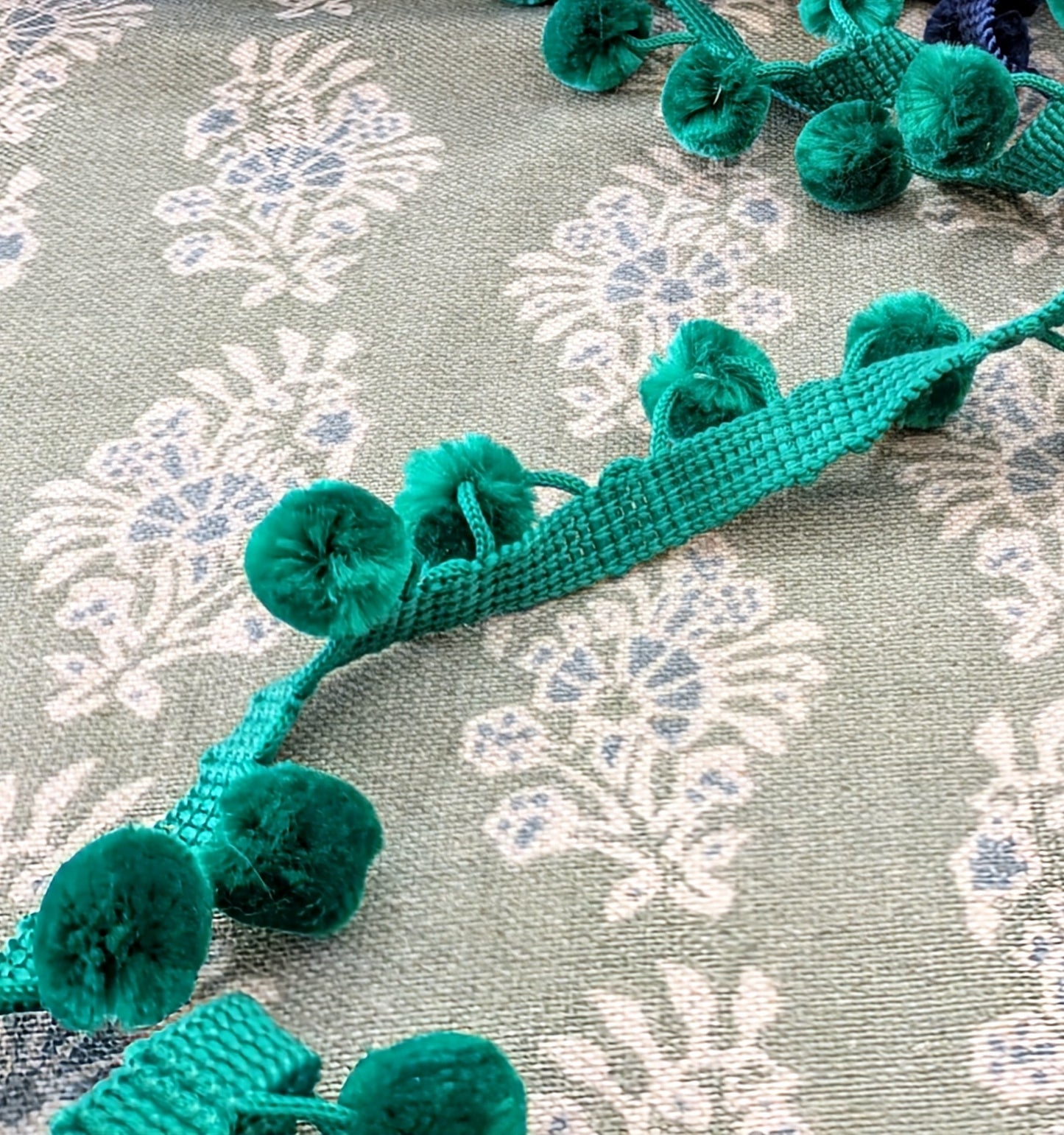 Pom Pom Trimming / Green Pom Pom / Navy Blue Pom Pom Trim