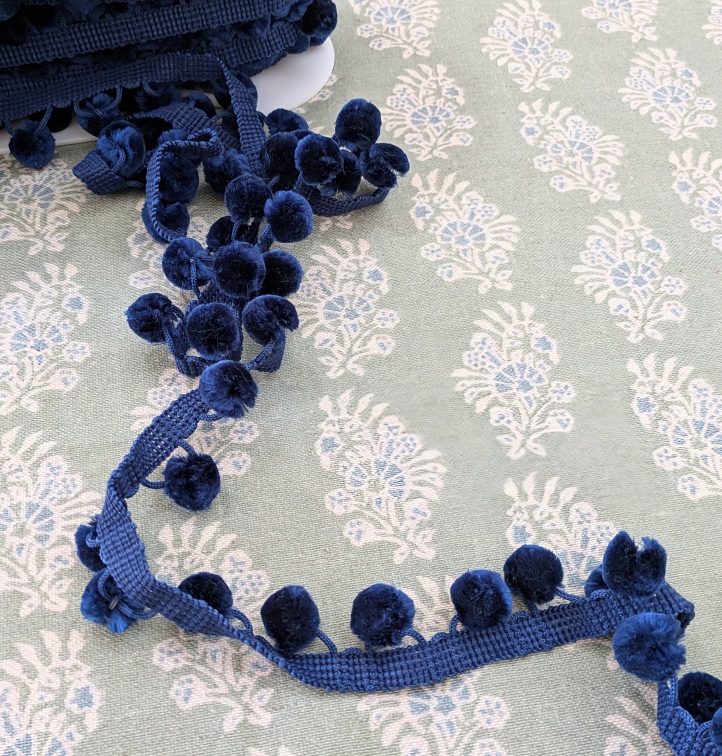 Pom Pom Trimming / Green Pom Pom / Navy Blue Pom Pom Trim