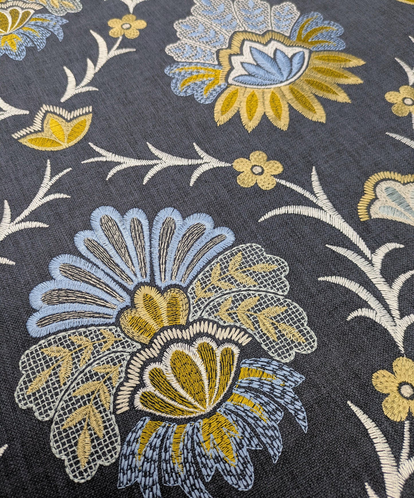 Amadore Sapphire by ILIV - 1.85m Remnant