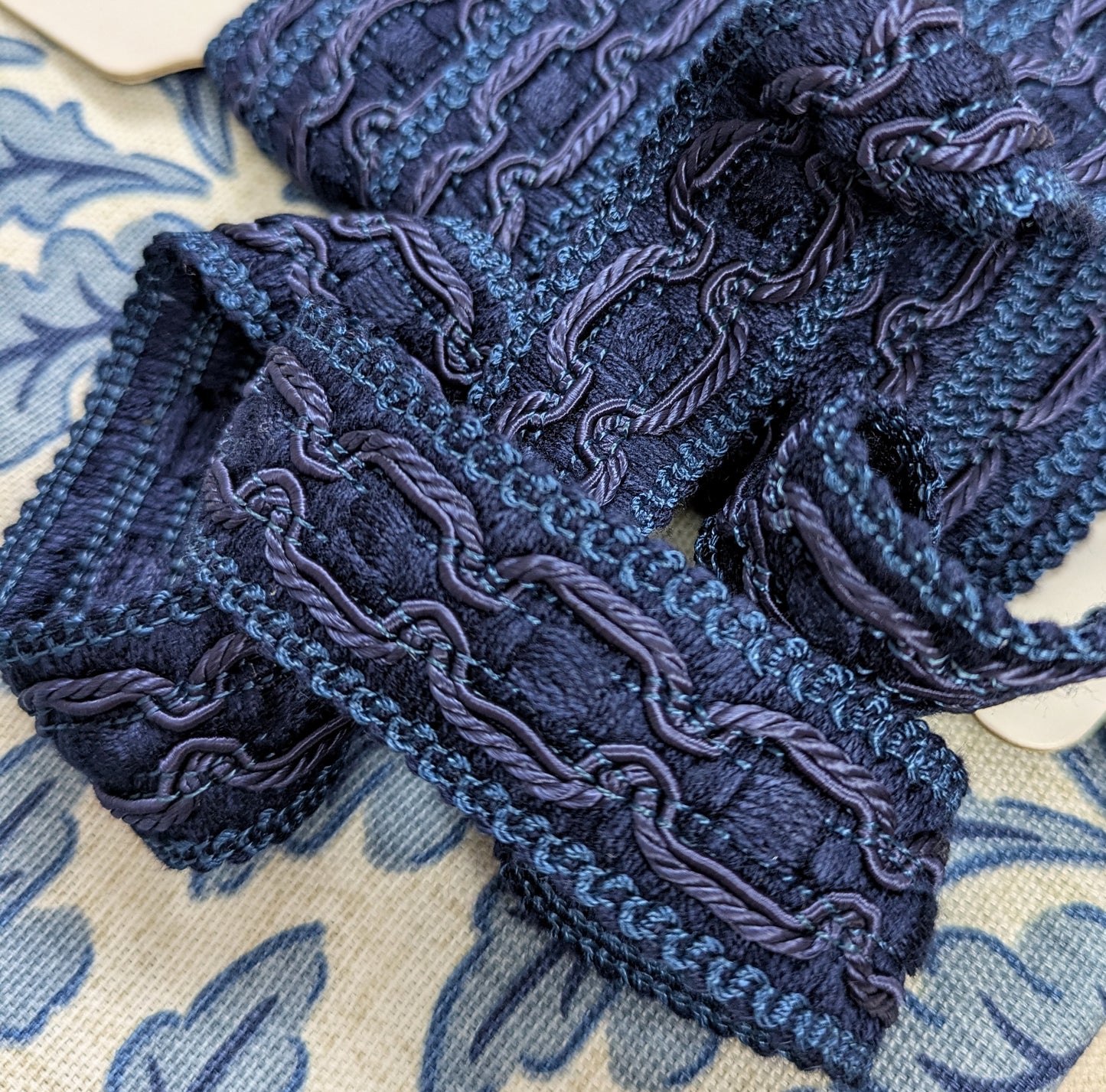 Navy Blue Braid / Trimming with ornate, chain design