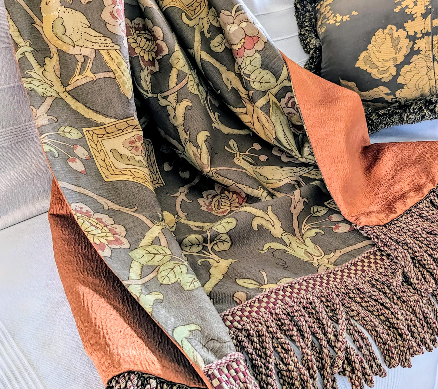 Bird Garden - A Luxurious Sofa/Bed Throw