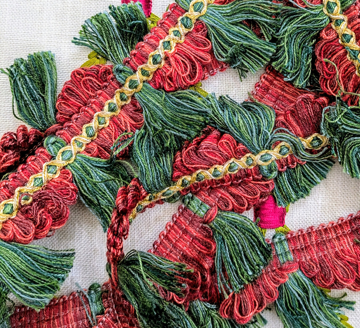 Red, Green & Gold Tassel Fringe Trim