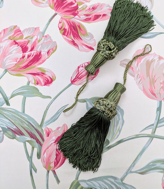 Green Vintage - Style Tassels / Key Tassels / Cushion Tassels