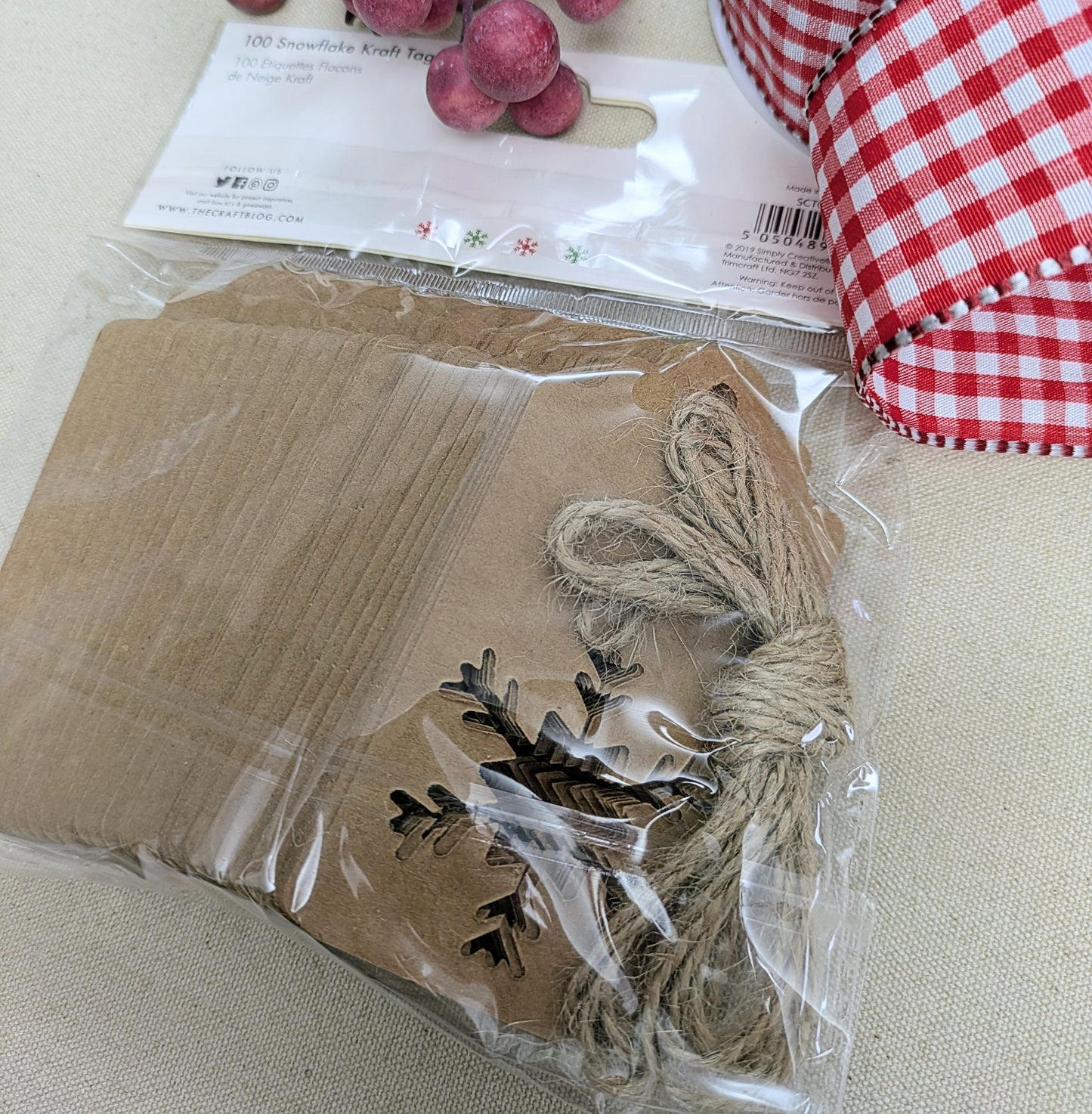 Christmas Snowflake Gift Tags / Craft Tags - 100 tags