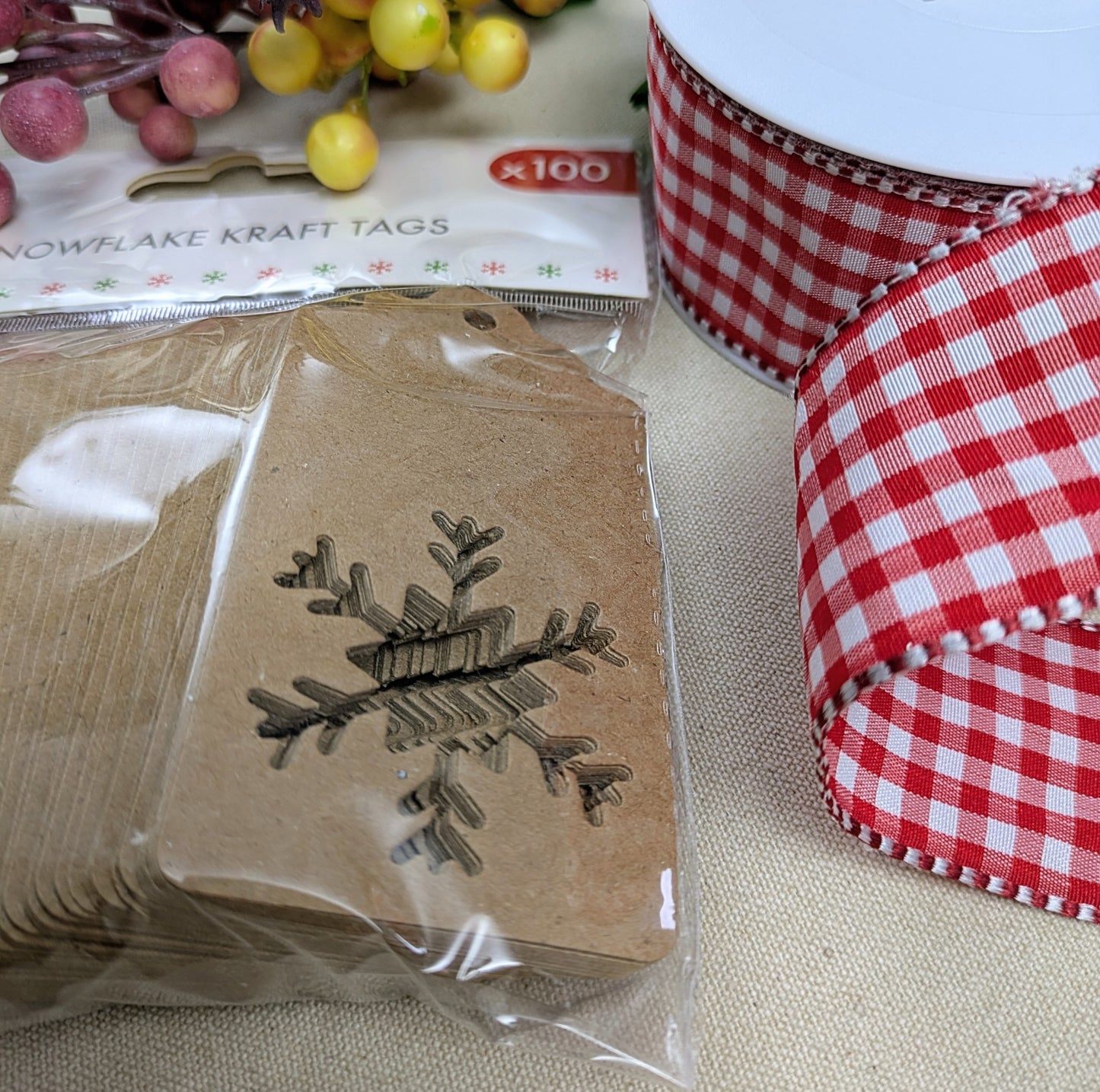 Christmas Snowflake Gift Tags / Craft Tags - 100 tags