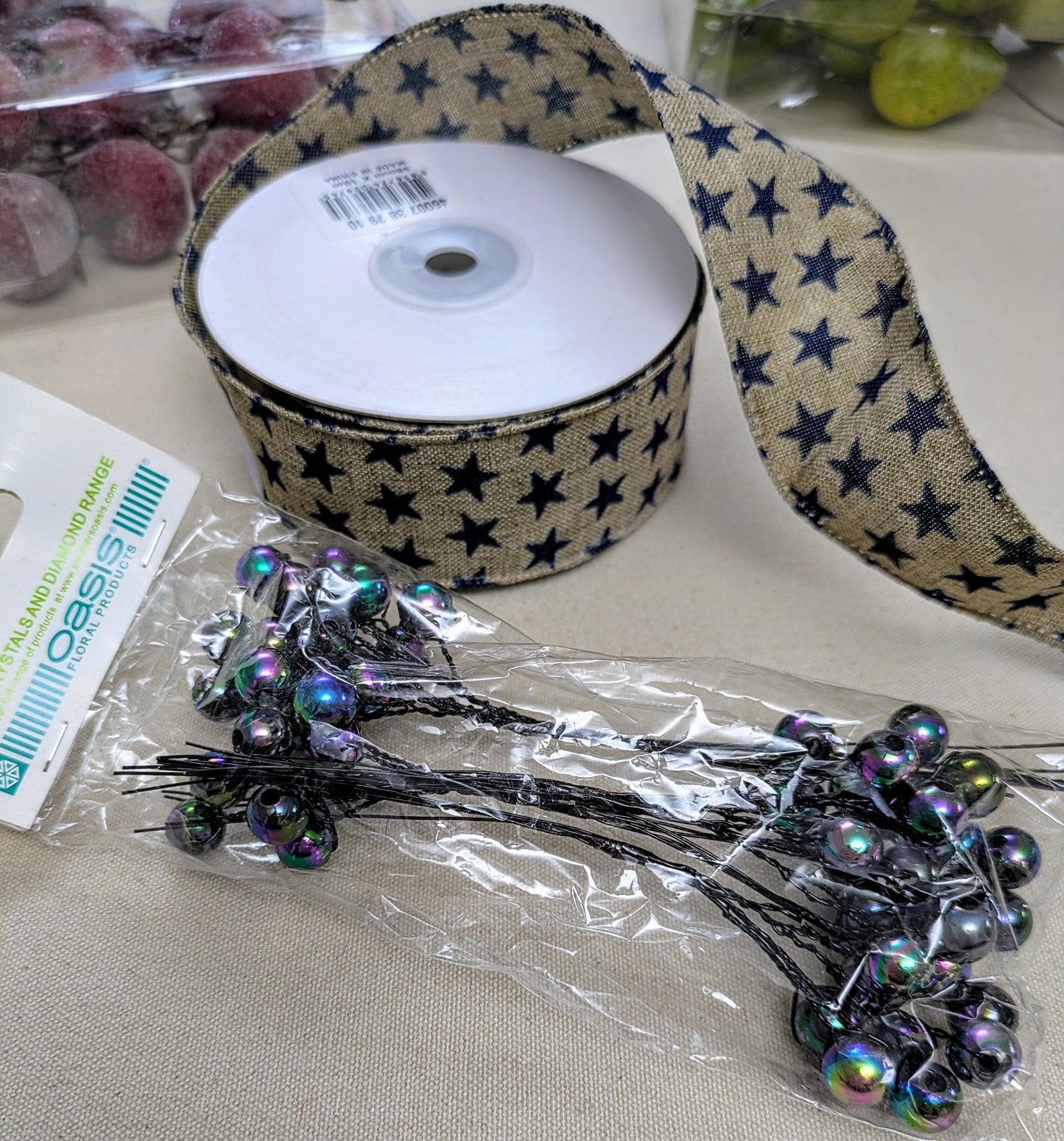 Christmas Decorations by Oasis - Wired Bead Bunches for Wreaths, Swags & Tree Decorating