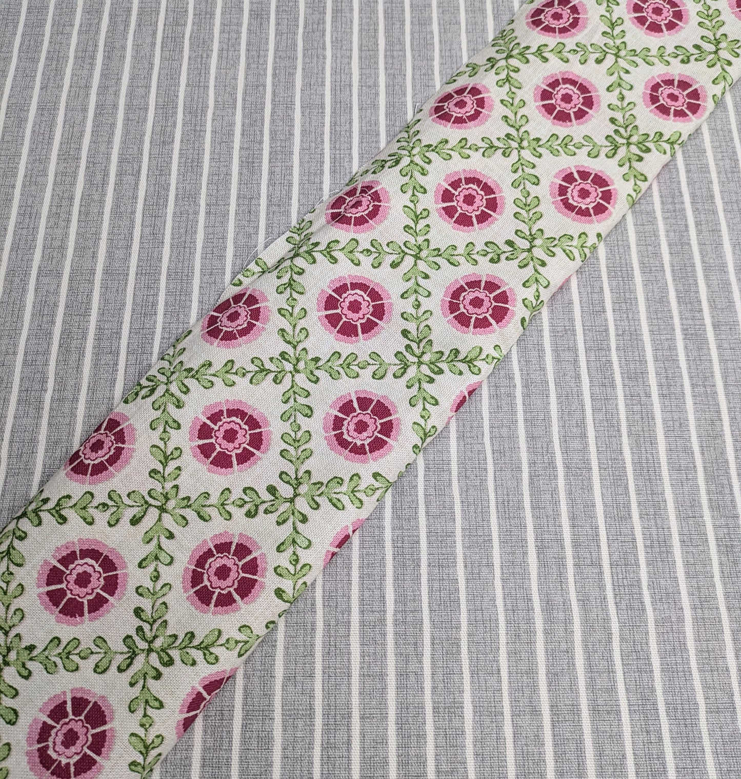 Pencil Stripe by ILIV - Dove Colour