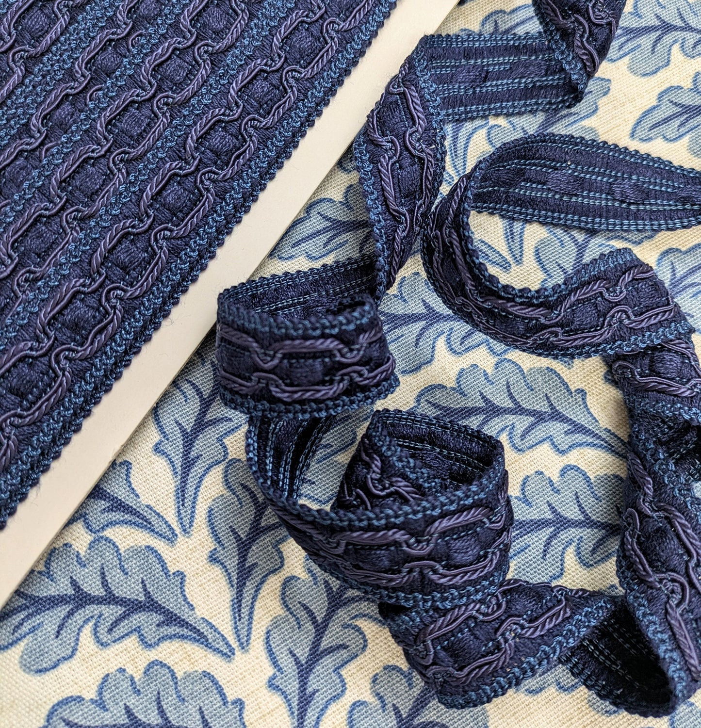 Navy Blue Braid / Trimming with ornate, chain design