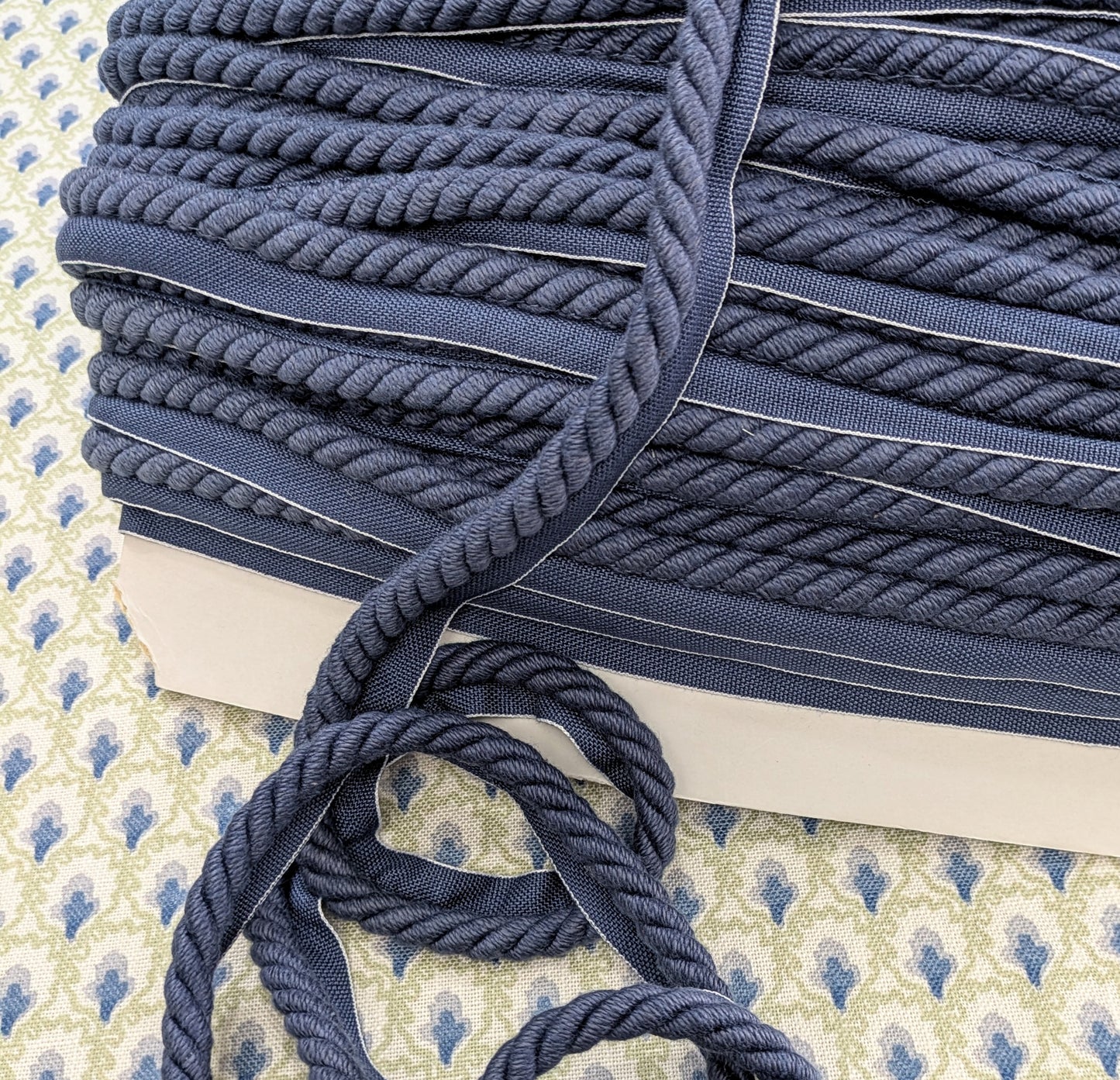Dark Blue, flanged cord trim