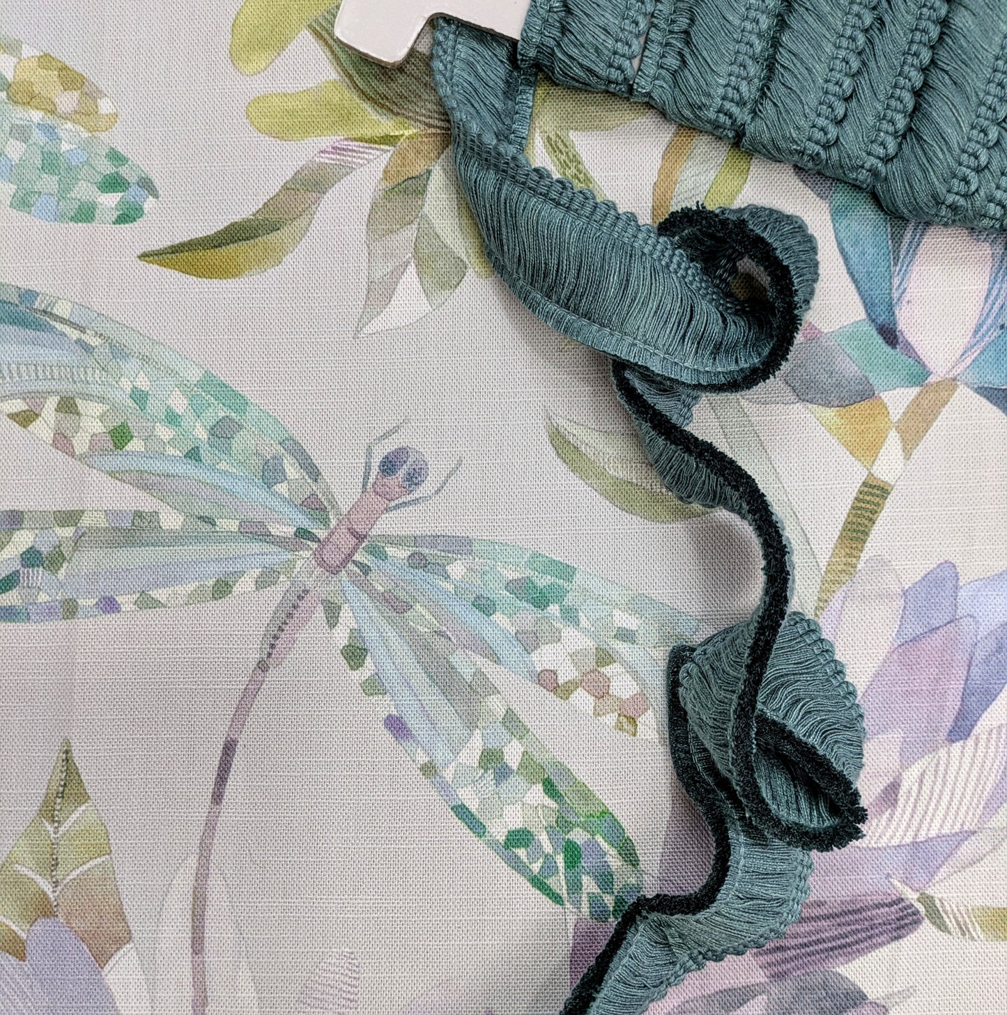 Volatus by Voyage - 1.85m Remnant - Capri Colourway