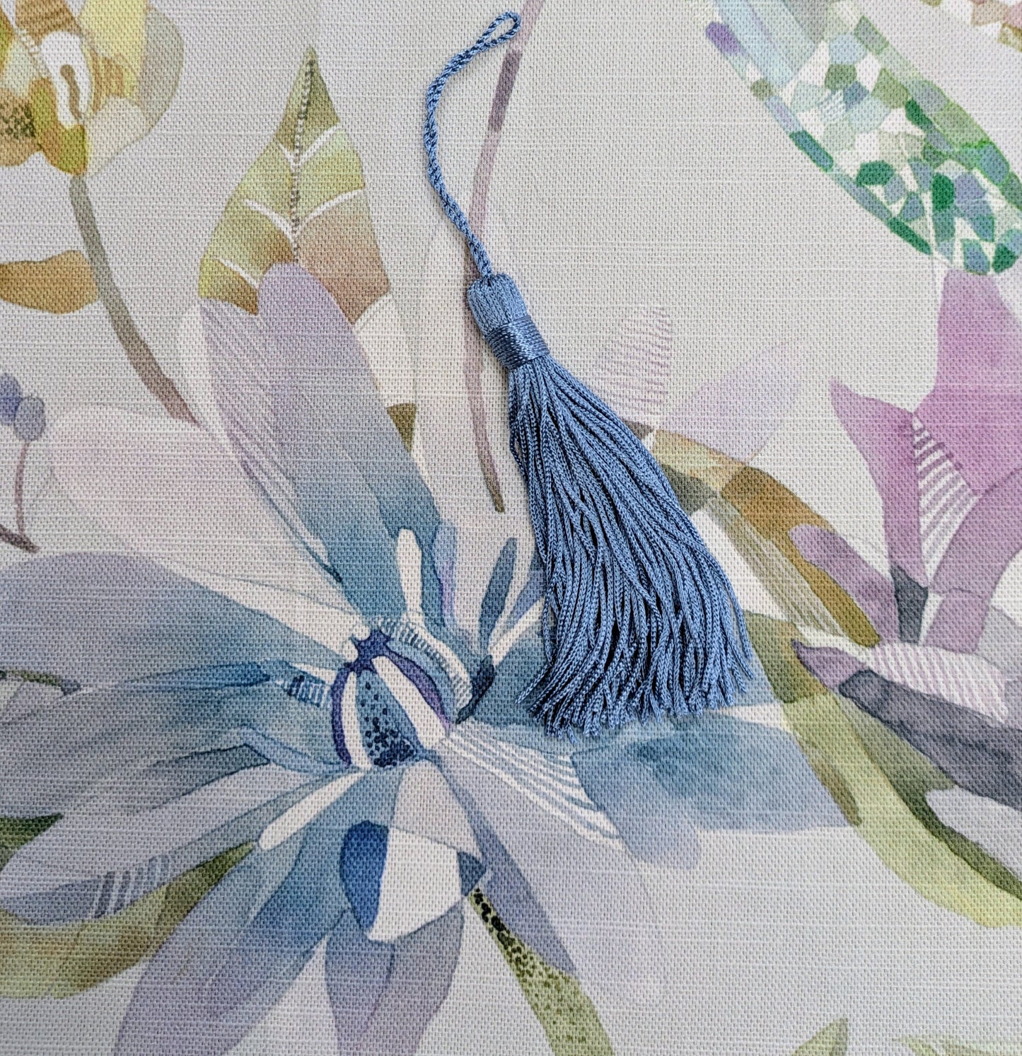 Volatus by Voyage - 1.85m Remnant - Capri Colourway