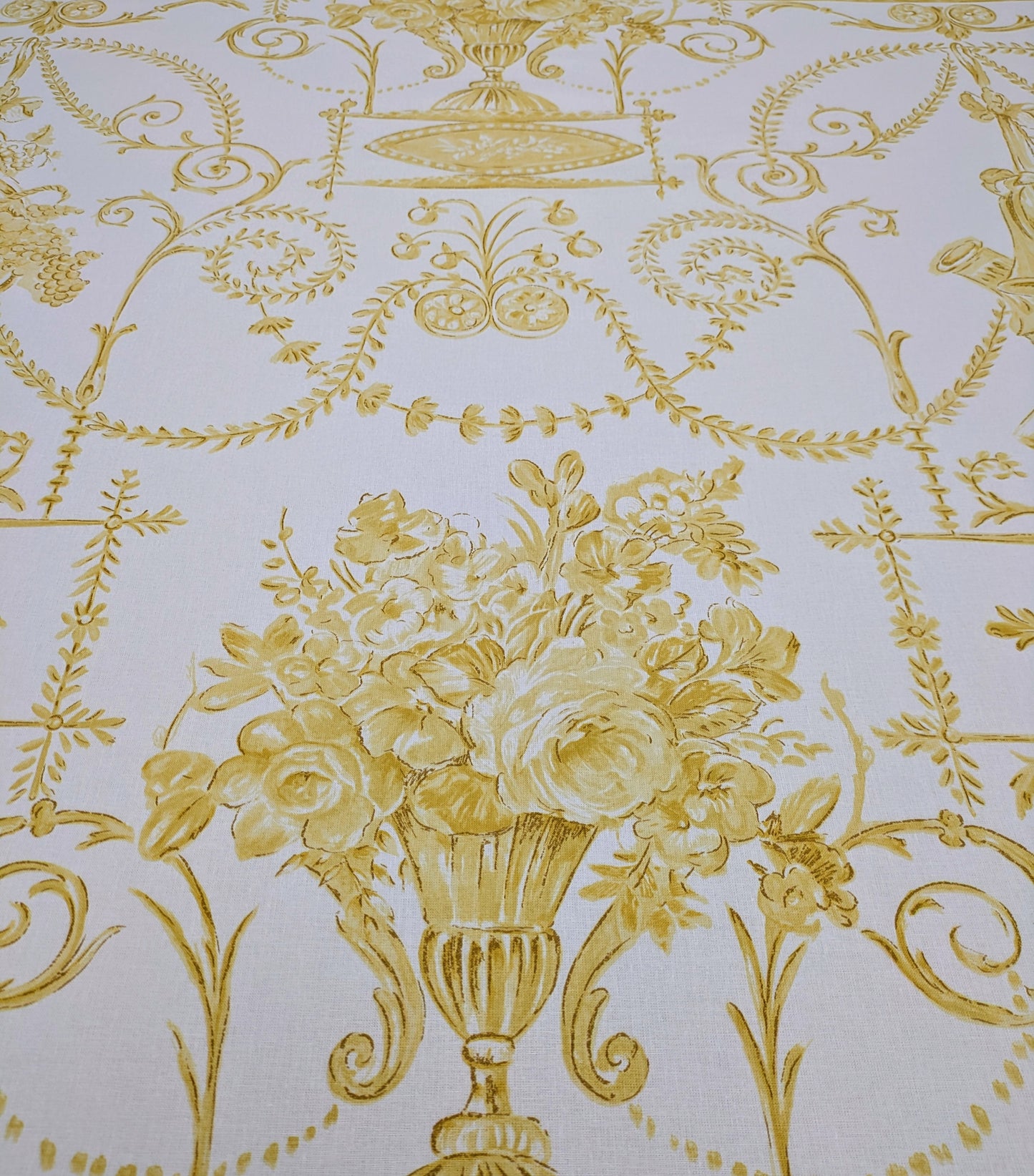 Rare, Vintage Fabric - Trophy Sketch by Warner Fabrics - 1.7m Remnant